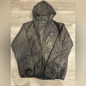 Patagonia Men's Black Hooded Puffer Jacket